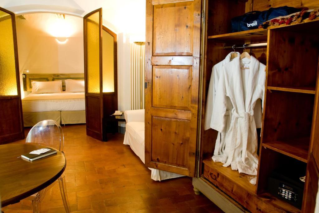 Callegherie 21 Boutique B&B Имола Номер фото