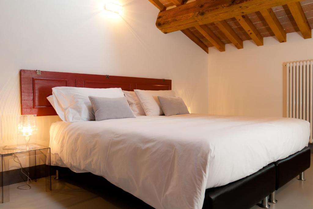 Callegherie 21 Boutique B&B Имола Номер фото