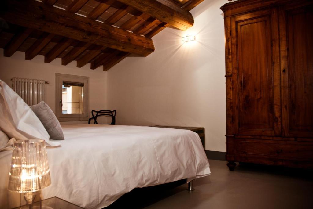 Callegherie 21 Boutique B&B Имола Номер фото